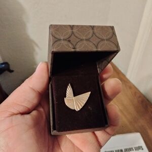 10kt 1/10 Gold Fan-Shaped Women’s Pin Brooch - Unbranded